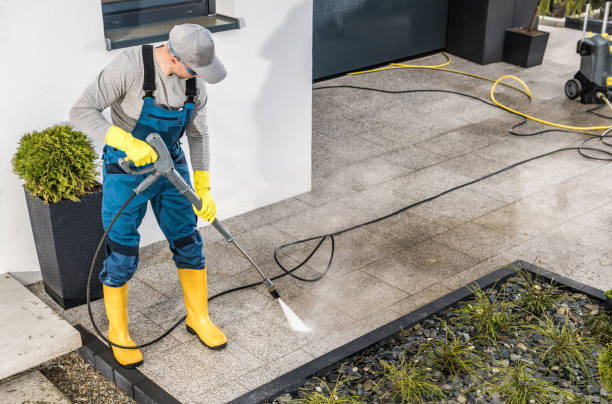 Best Affordable Pressure Washing  in Chanute, KS